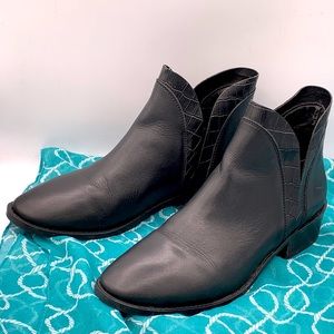 Steve Madden Black Leather Booties